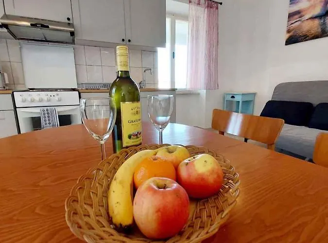 In Supetar - Insel Brac 42678 * Supetarska Draga